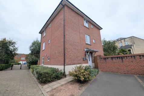8A Royal Victoria Park, Bristol BS10 6TD 2 bed flat for sale
