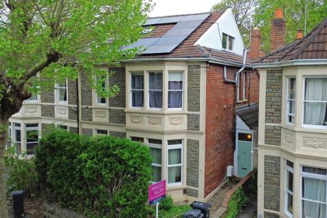 9 bedroom semi-detached house for sale