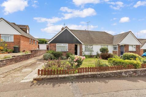 Highlands Close, Hassocks, West... 2 bed semi