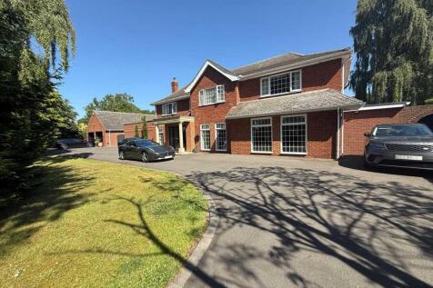 5 bedroom detached house for sale