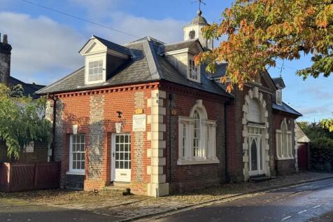 Southampton Road, BH24 2 bed detached house for sale