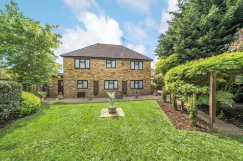 Woodlands Road, Camberley, Surrey, GU15 4 bed detached house for sale