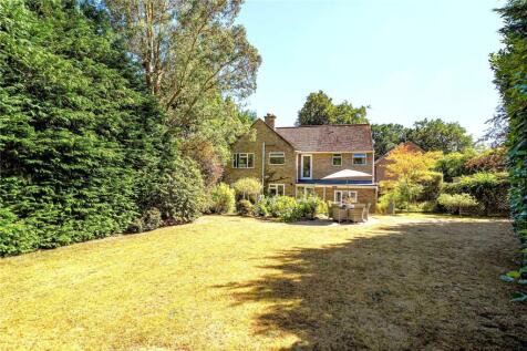 Tremayne Walk, Camberley, Surrey, GU15 4 bed detached house for sale