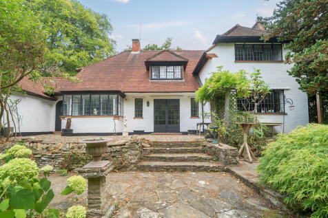 Crawley Hill, Camberley, Surrey, GU15 4 bed detached house for sale
