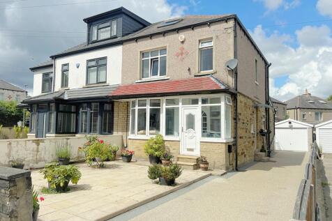 Lindley Drive, Bradford, BD7 4 bed semi