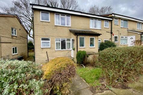 Fairburn Gardens, Eccleshill... 1 bed flat for sale