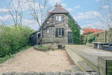 Whitcliffe Road, Cleckheaton, BD19 1 bed detached house for sale