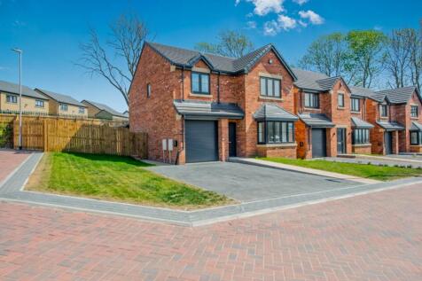 Westfield Green, Wyke/Scholes... 4 bed detached house for sale