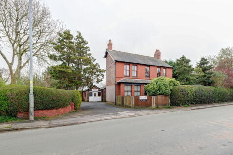 1 High Legh Road, Lymm WA13 3 bed detached house for sale
