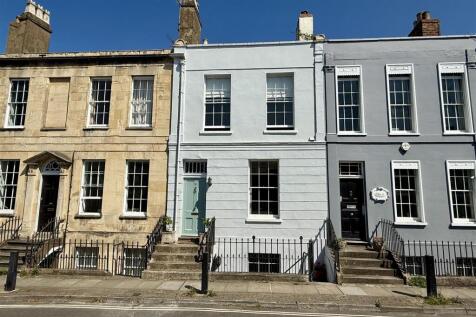5 bedroom house for sale