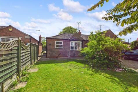 3 Hudson Drive, Driffield. YO25 5NX 3 bed semi