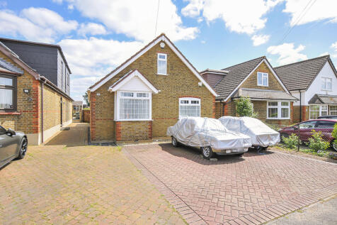 4 bedroom detached bungalow for sale