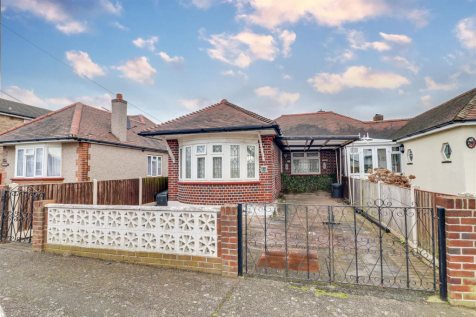 3 bedroom semi-detached bungalow for sale