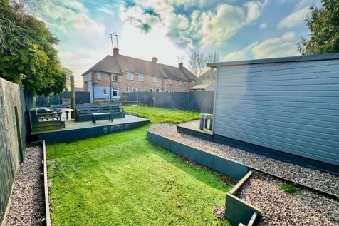 2 bedroom end of terrace house for sale