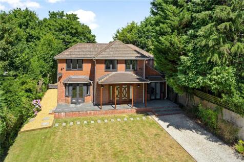 Chilworth Old Village, Southampton SO16 5 bed detached house for sale