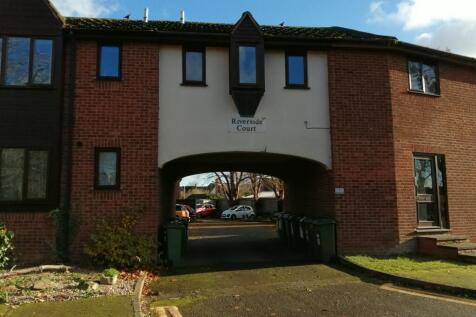 Studio flat for sale