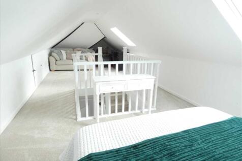 Oak Road, Charminster, Bournemouth 2 bed flat for sale