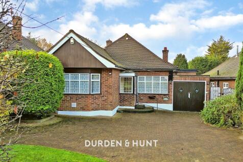 Stapleford Road, Stapleford Abbotts... 3 bed detached bungalow for sale