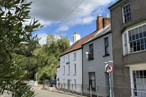 2 bedroom house for sale