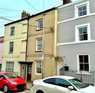 3 bedroom town house for sale