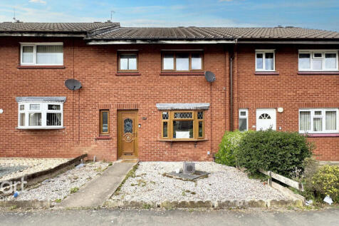3 bedroom town house for sale