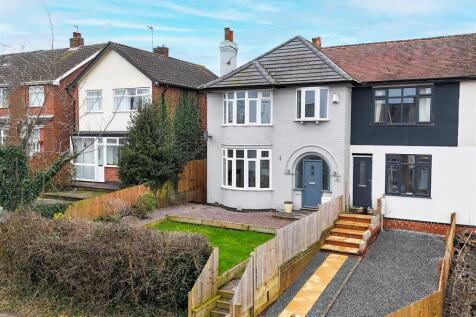 3 bedroom semi-detached house for sale
