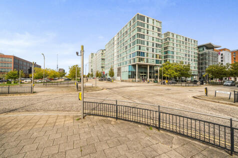 Witan Gate, Milton Keynes... 2 bed apartment for sale