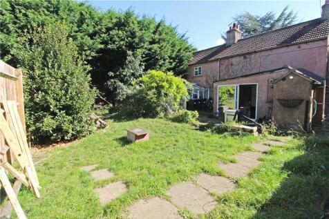 Tattenhoe Lane, Bletchley, Milton Keynes 3 bed detached house for sale