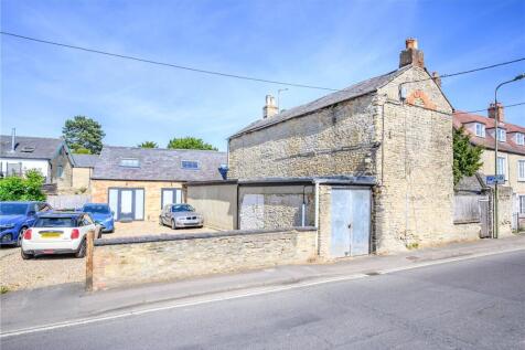 London Road, Oxfordshire OX26 Garage for sale