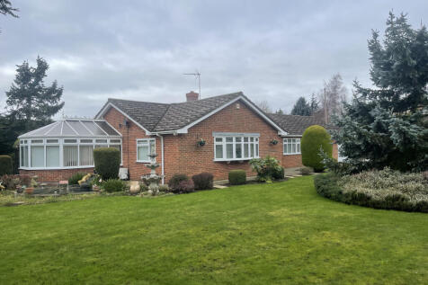 4 bedroom detached bungalow for sale