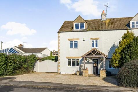 Seven Waters, 72 Seven Waters... 5 bed semi