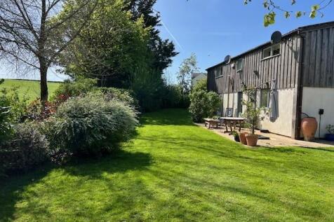 Nr Birdlip GL4 4 bed barn conversion for sale