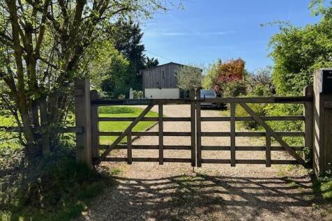 Nr Birdlip GL4 4 bed barn conversion for sale