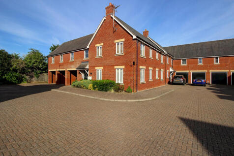2 bedroom maisonette for sale