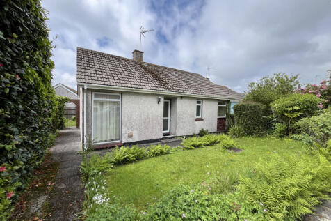 Minton Close, St. Austell, Cornwall... 2 bed bungalow for sale