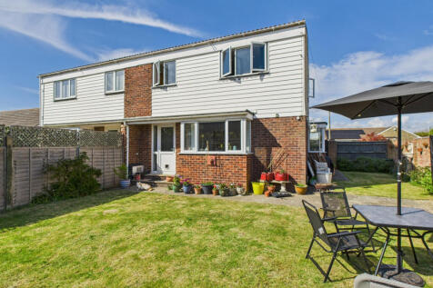 4 bedroom semi-detached house for sale