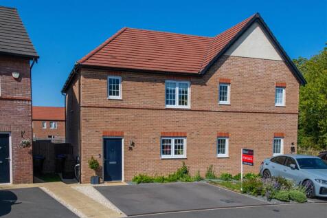 3 bedroom semi-detached house for sale