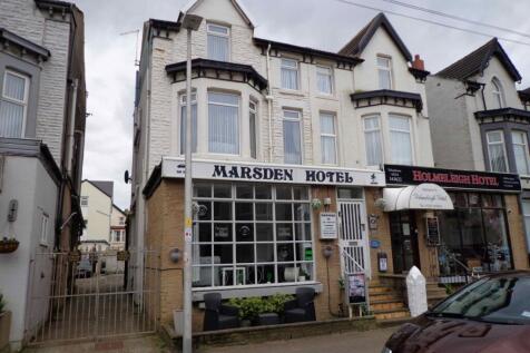 9 bedroom semi-detached house for sale