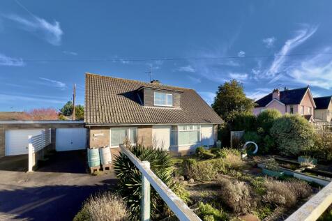 3 bedroom chalet for sale