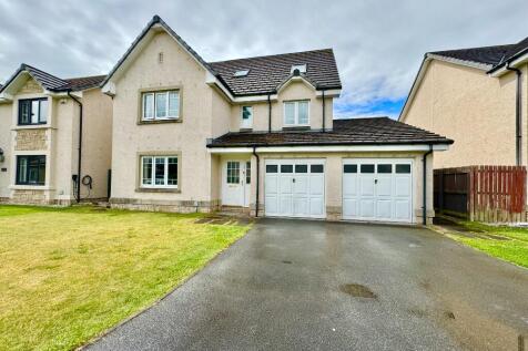 6 bedroom detached house for sale