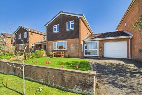 4 bedroom link detached house for sale