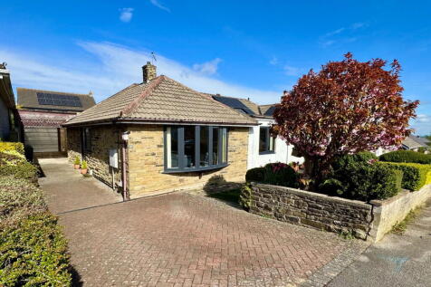 2 bedroom semi-detached bungalow for sale