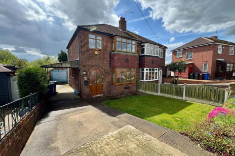 3 bedroom semi-detached house for sale