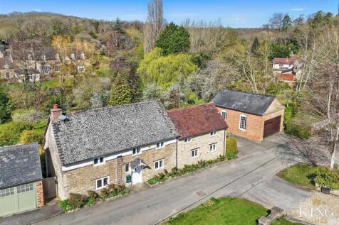 Combrook, Warwick, CV35 9HP 4 bed detached house for sale