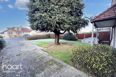 Upminster Road North, Rainham, RM13 9SA 3 bed detached house for sale