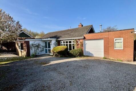 3 bedroom detached bungalow for sale