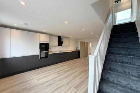 3 bedroom duplex for sale