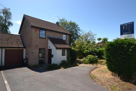 3 bedroom link detached house for sale