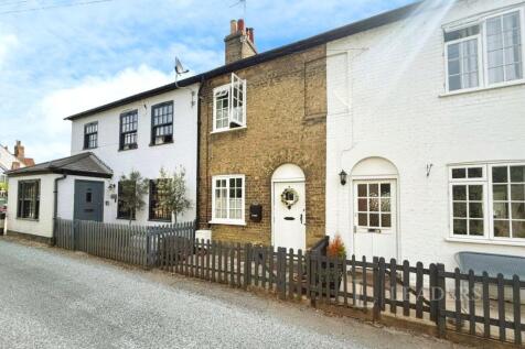 High Street, Gosmore, Hitchin 2 bed terraced house for sale