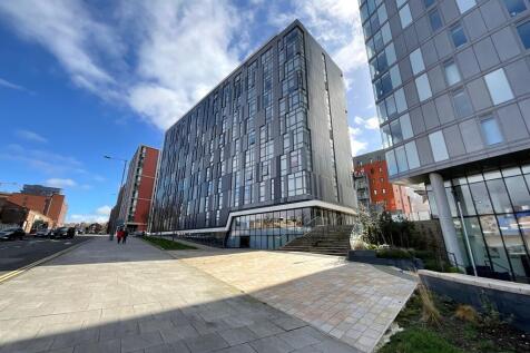 Studio flat for sale